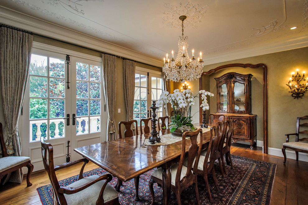 20 Outstanding Mediterranean Dining Design Ideas 20 Outstanding Mediterranean Dining Design Ideas