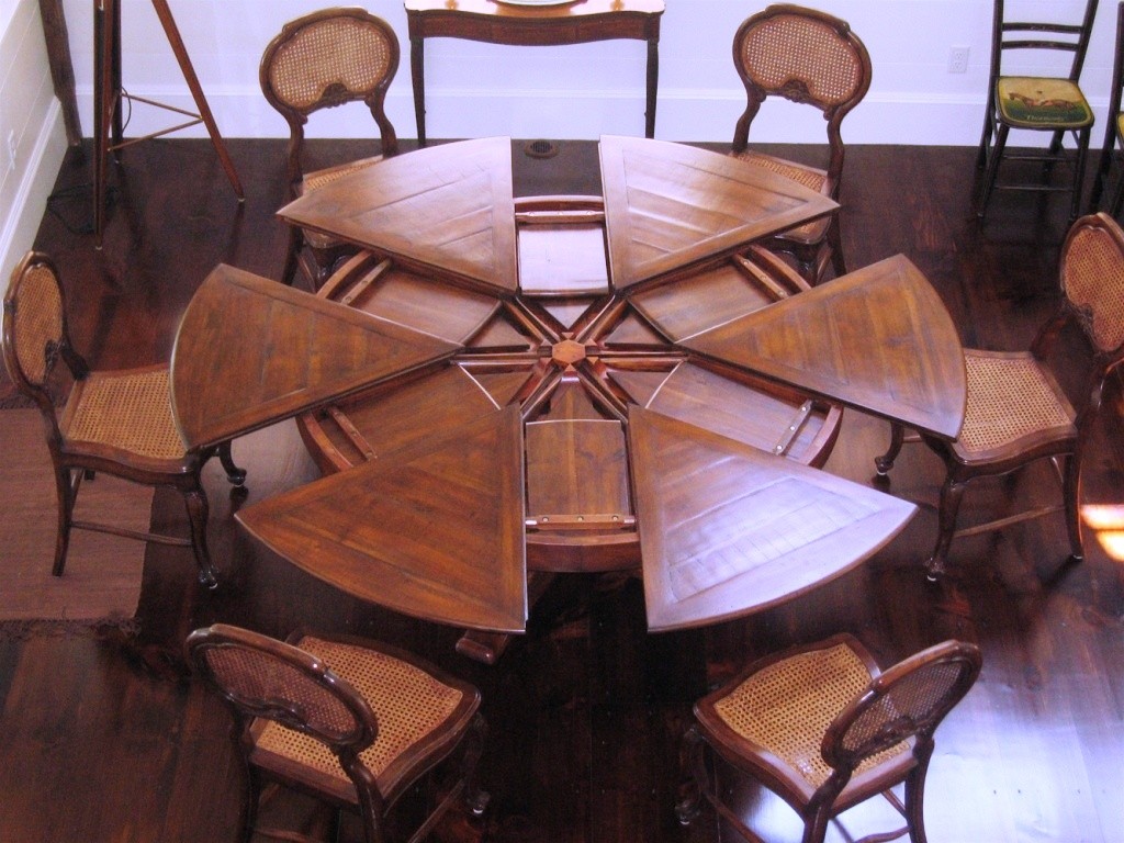 15 Stunning High End Dining Table Design Ideas