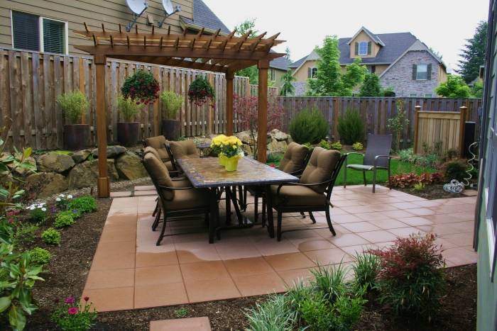 15 cozy outdoor dining