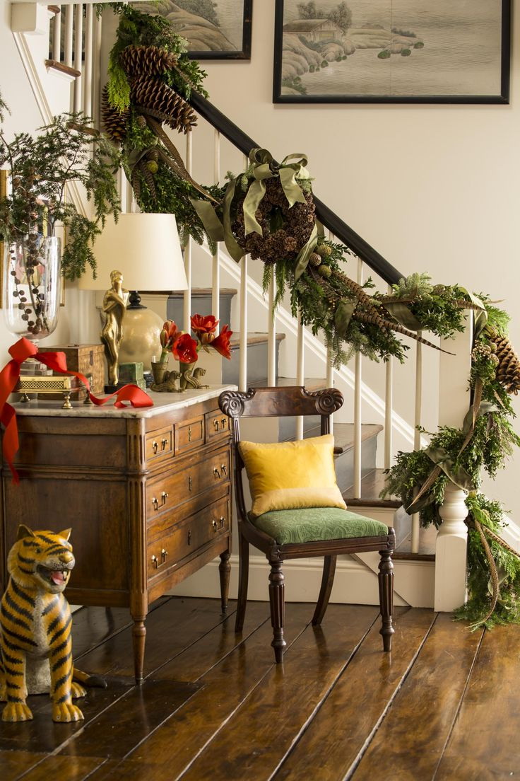 21 Best Ways to Decorate Your Stairs in This Christmas