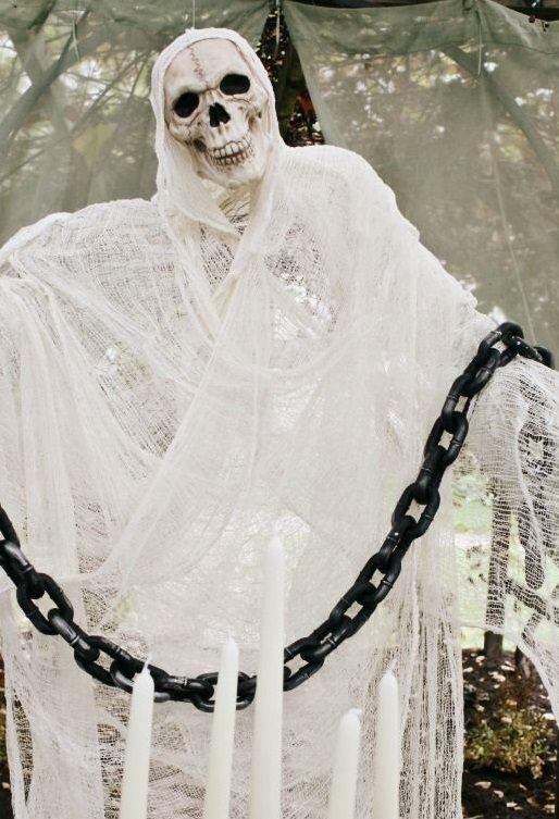 Cool Outdoor Skeleton Ghost Chain Halloween Decoration