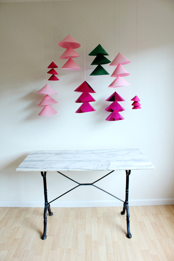 giant-hanging-christmas-bells giant-hanging-christmas-bells