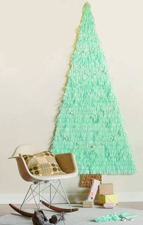space-saving-christmas-tree space-saving-christmas-tree