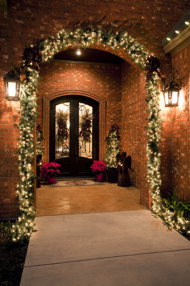 traditional-front-porch-christmas traditional-front-porch-christmas