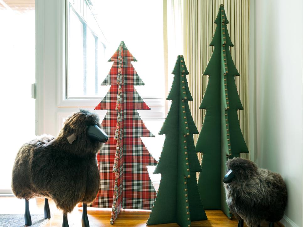 upholstered-christmas-tree upholstered-christmas-tree
