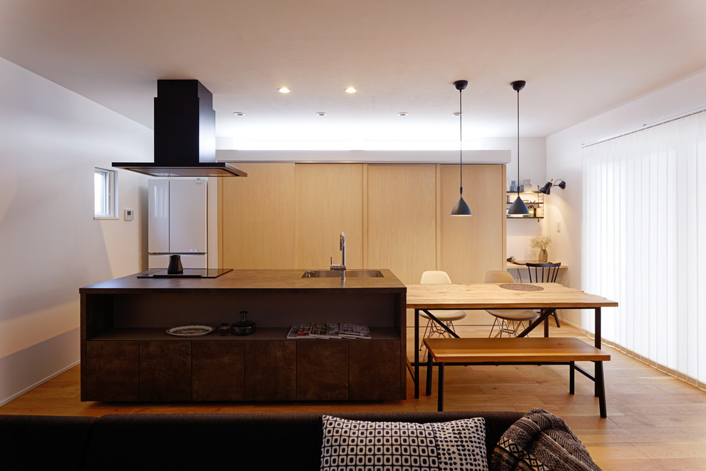 Modern Kitchen With Hardwood Floors Modern Kitchen With Hardwood Floors