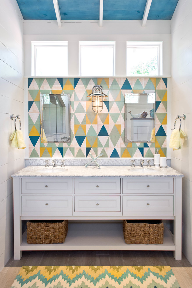 Beach Style Bathroom Beach Style Bathroom