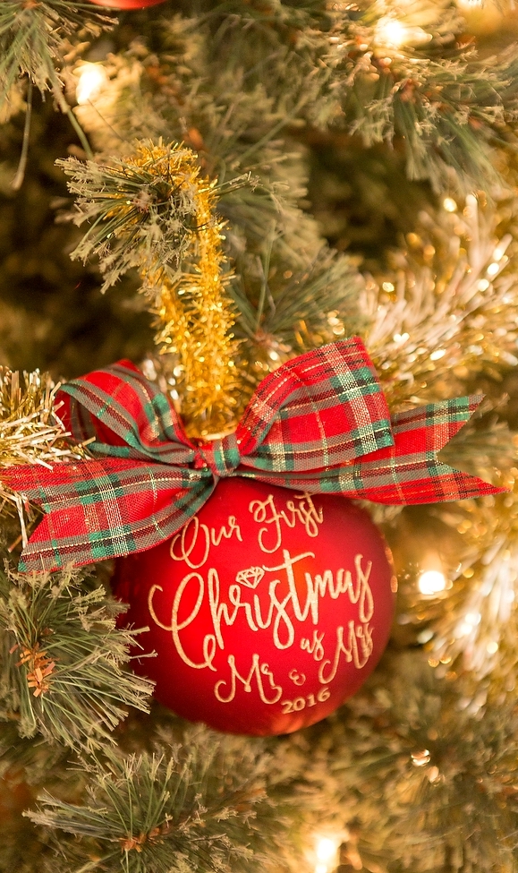 DIY Christmas Newlywed Ornaments DIY Christmas Newlywed Ornaments