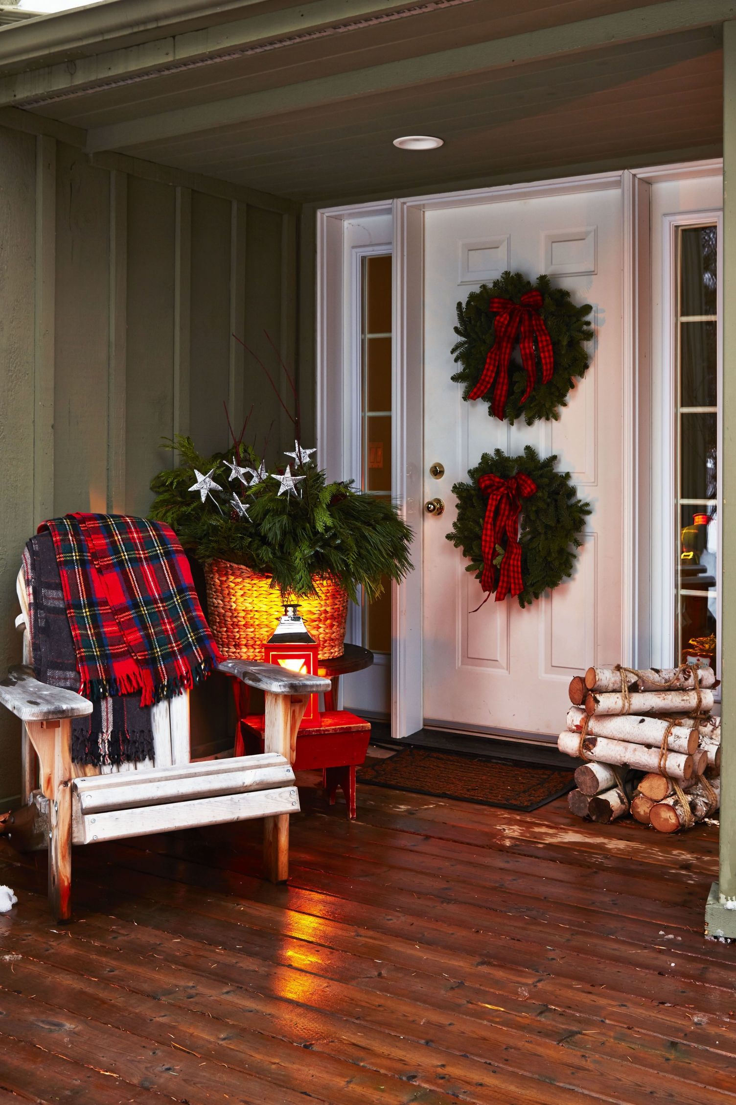 Minimalist Christmas Decoration Ideas for Large Space