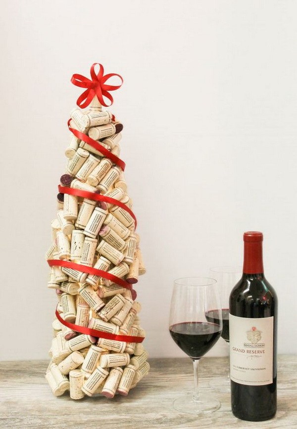 DIY Wine Cork Christmas Tree Thewowdecor DIY Wine Cork Christmas Tree Thewowdecor