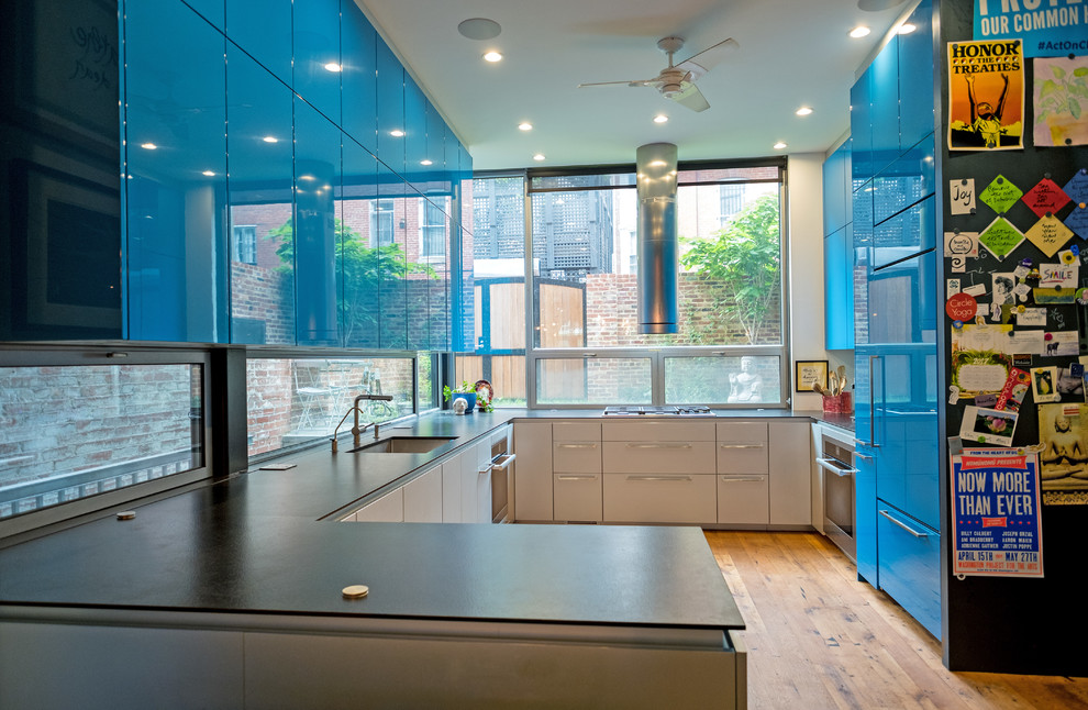 Minimalist Modern Kitchen Design Minimalist Modern Kitchen Design