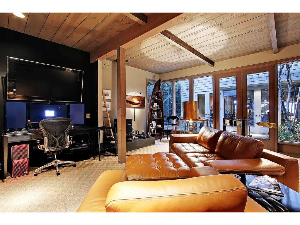 Creatice Man House Ideas for Living room
