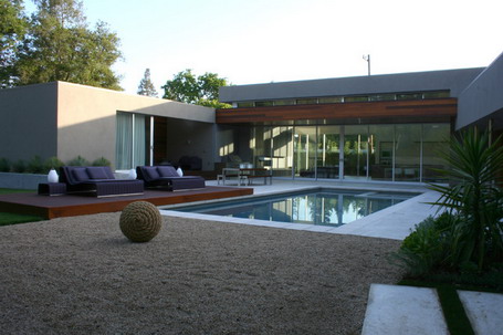 Outdoor-Bed-near-Square-Pool-in-Contemporary-Patio-Design-Ideas