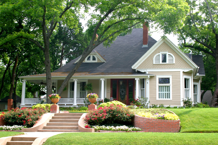 Great Traditional Natural Green Lawn House Designer Exterior Paint Colors