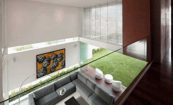 Contemporary-Living-Room-with-High-Ceiling-Design-Ideas