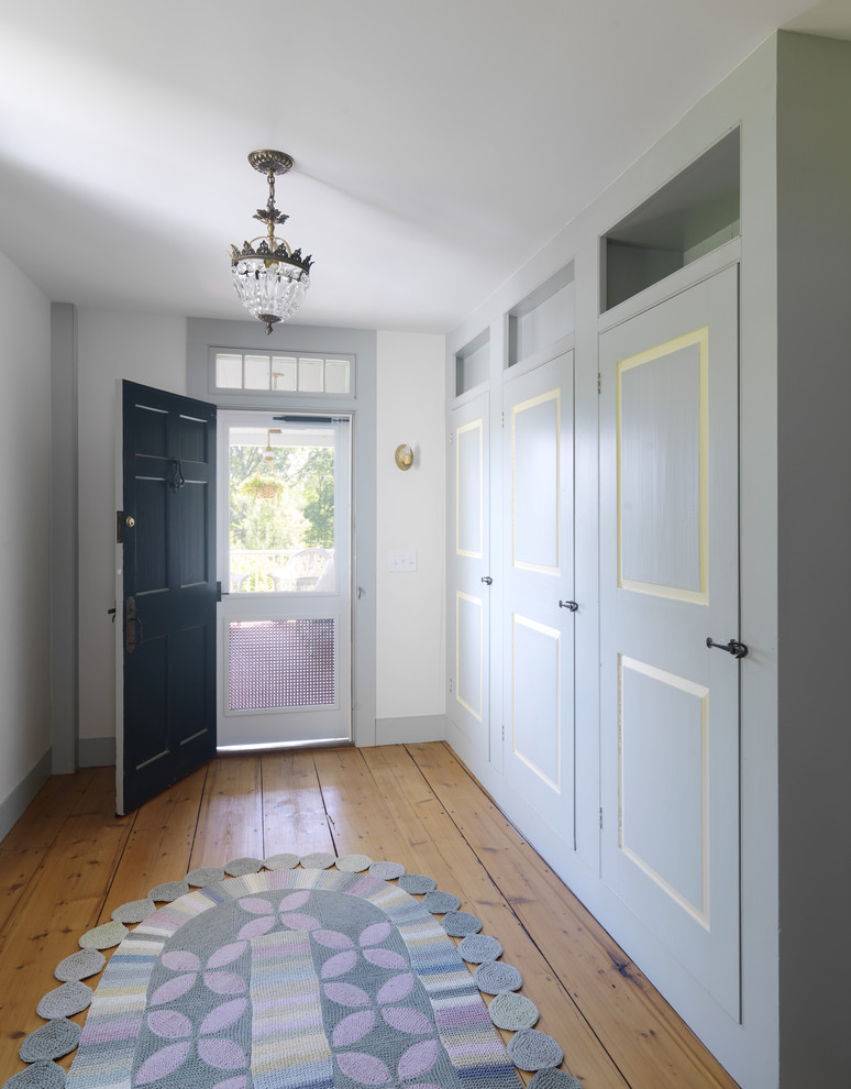 20 stunning Farmhouse Storage & Closets Design