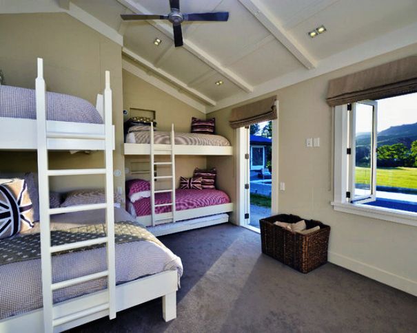 Pretty-And-Nice-Twin-Bunk-Beds-Comforter-In-Farmhouse-Kids-Bedroom-Design-Ideas-3