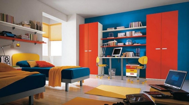 Primary-Colorful-Bedroom-also-tween-beds-and-bars-floor-657x402