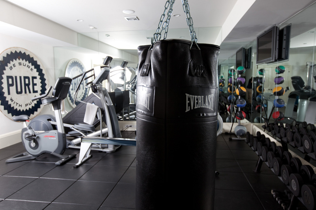 21 Amazing Private Gym Designs For Your Home