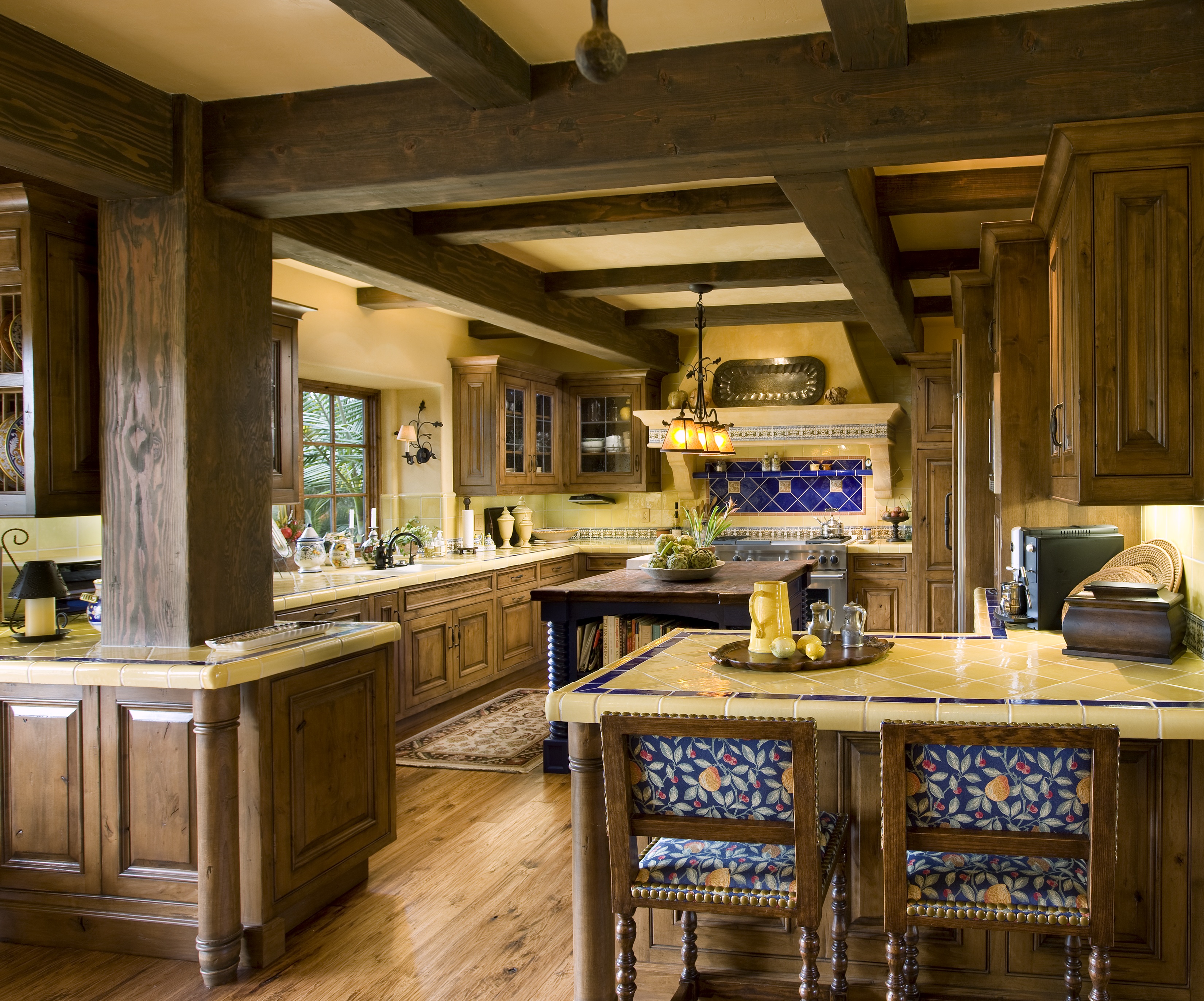 25 Stunning Mediterranean Kitchen Designs