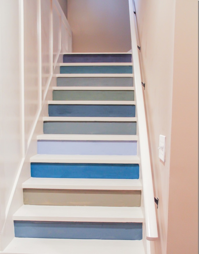 Colorful-painted-staircase-idea_thumb