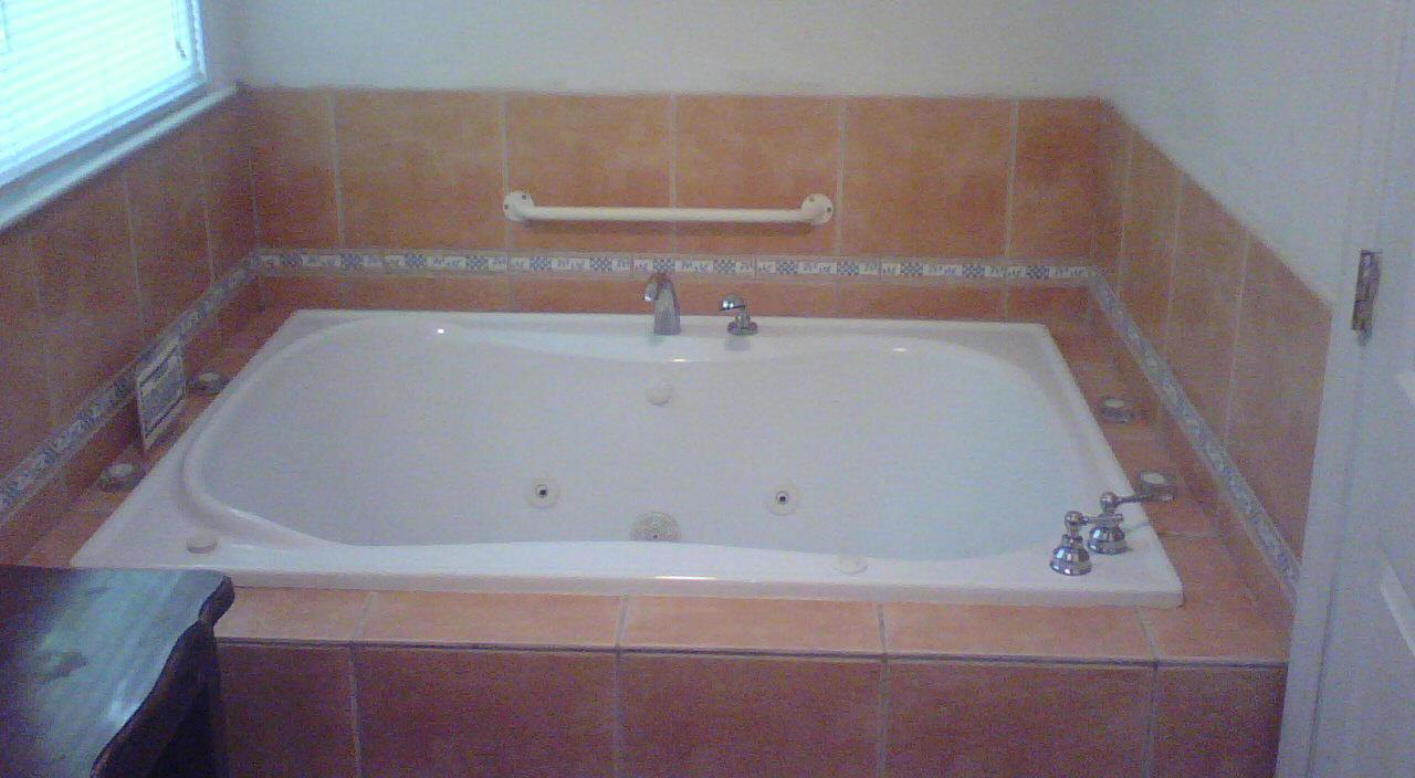 20 Beautiful and Relaxing whirlpool tub designs