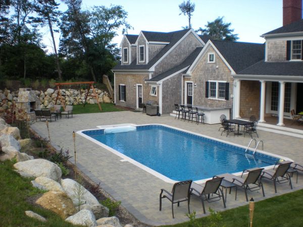 backyard-pool-