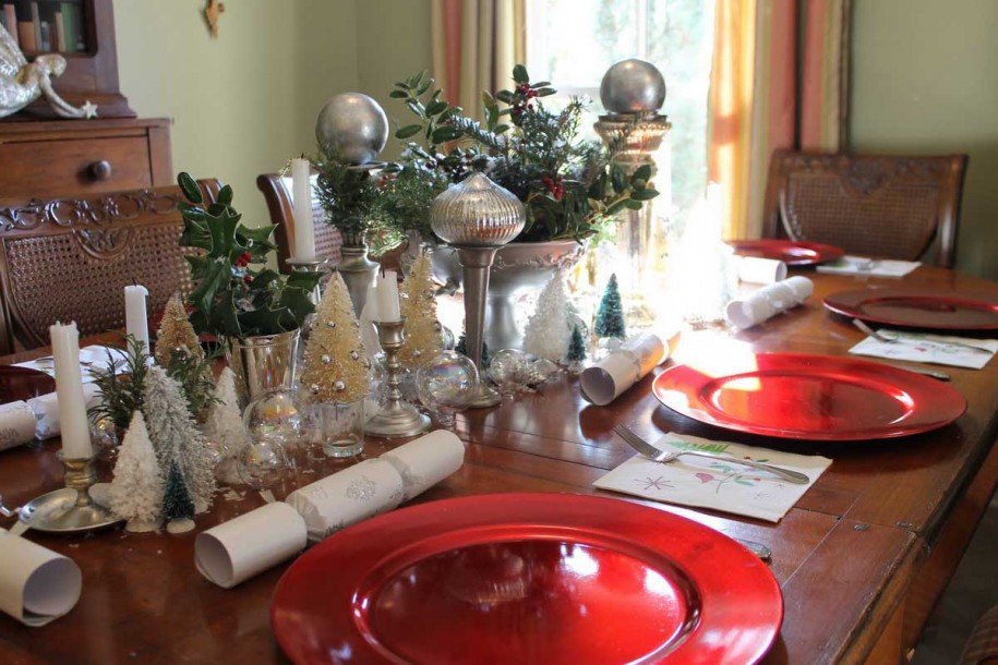 24 Superb Christmas Dining Decor Ideas