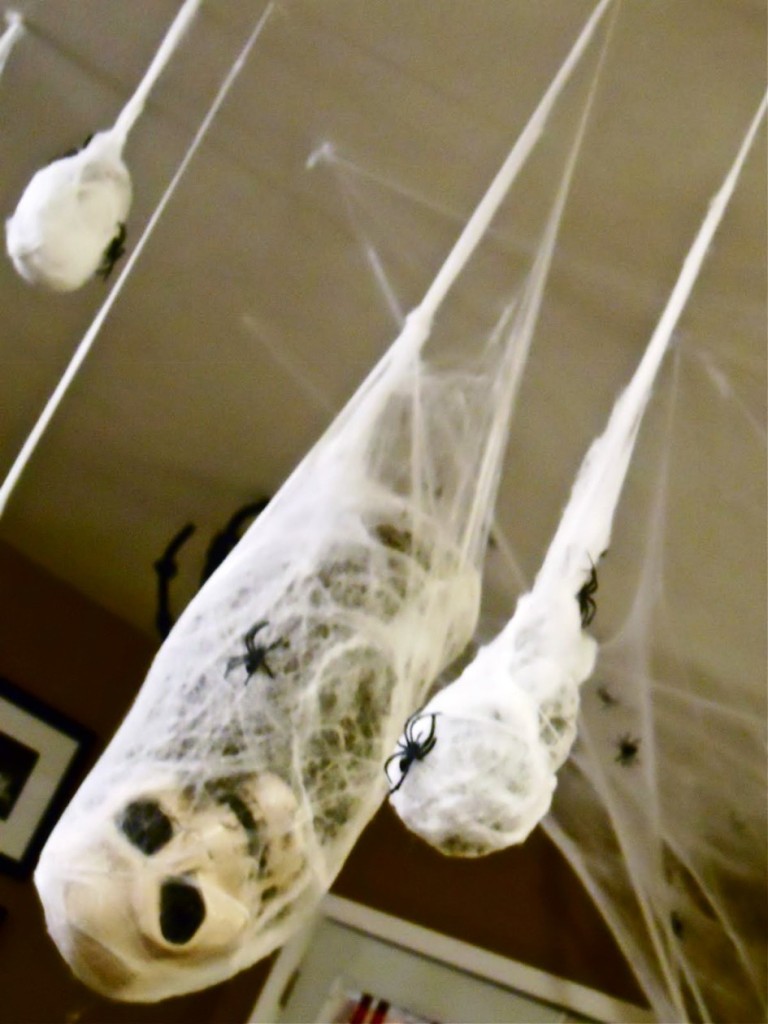 ideas-for-halloween-decorations-at-work