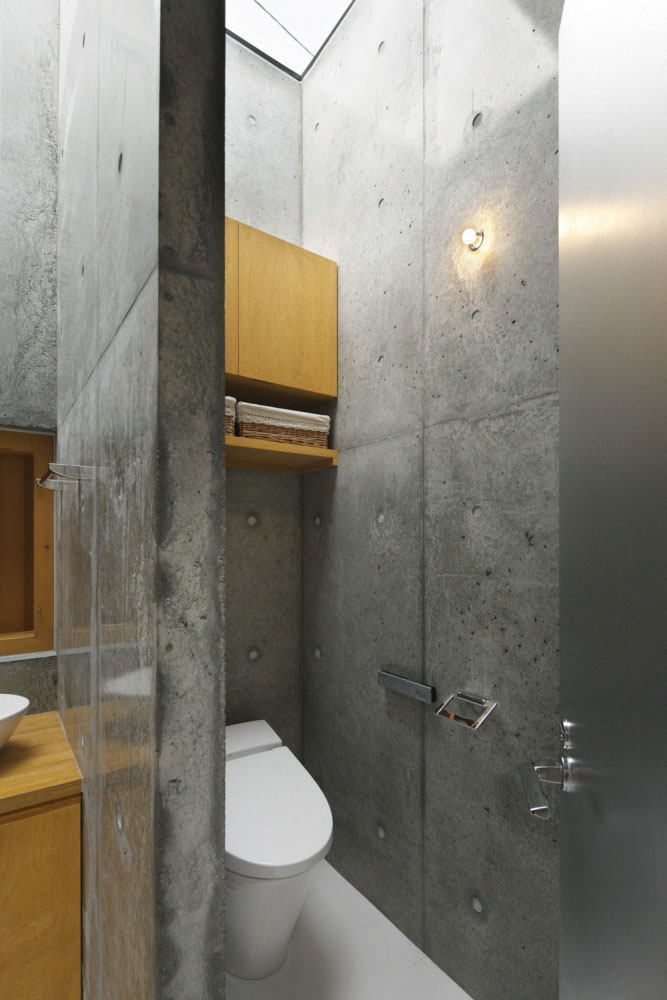 raw-exposed-concrete-bathroom-interior-idea