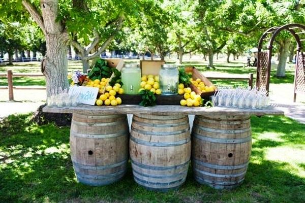 wine-barrels-table-center
