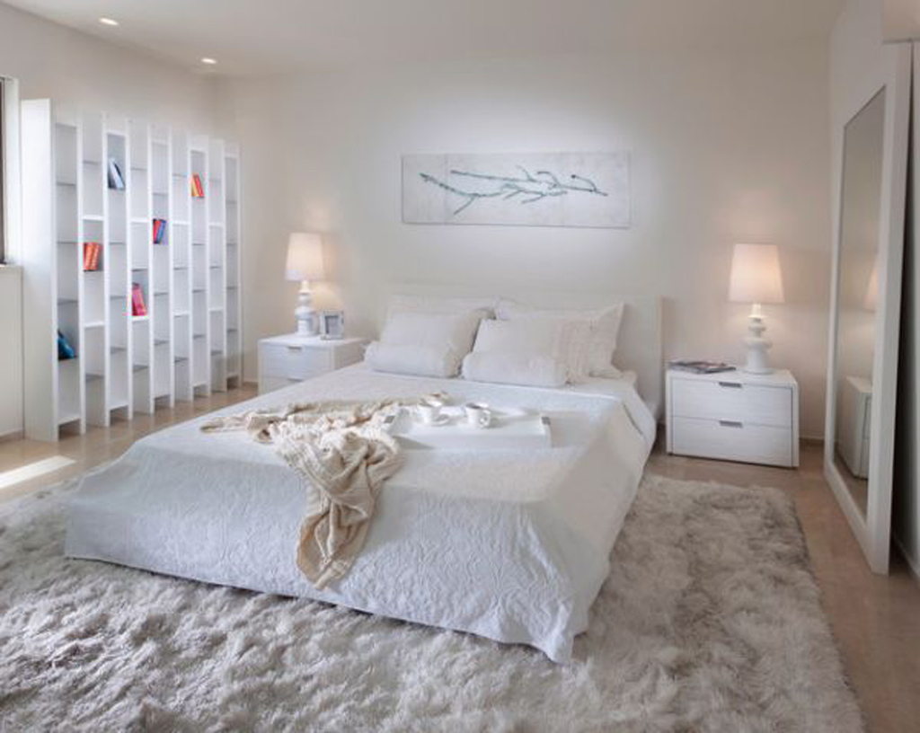 All-white-bedroom-design