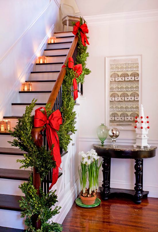 Awesome Christmas Staircase Decoration Ideas