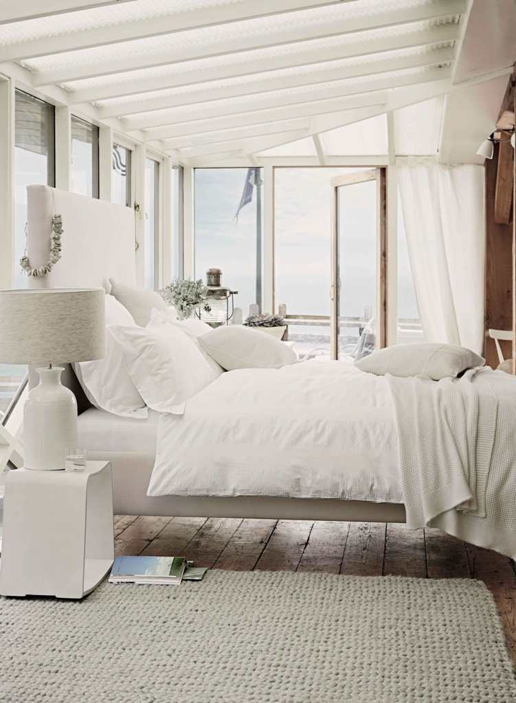 Country-Days-Country-Room-white-bedroom