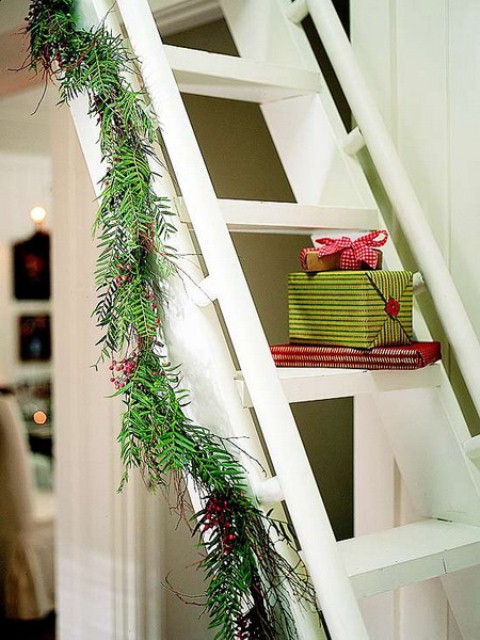 christmas-stairs-decoration-ideas-42