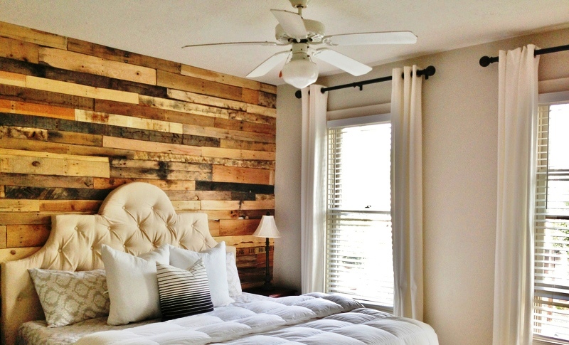 master-bedroom-pallet-wall-accent