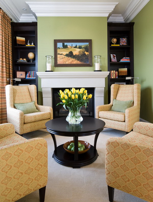 Small Living Room with Round Table