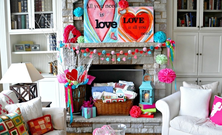 25 Valentine’s Day Fireplace Decor Ideas