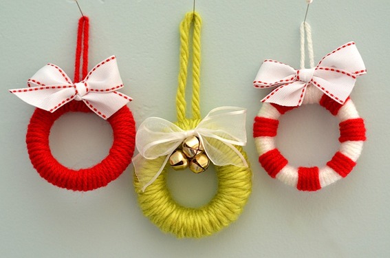 Miniwreaths With Diy Christmas Ornaments