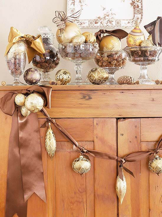 Gold Christmas Decoration Ideas (16)