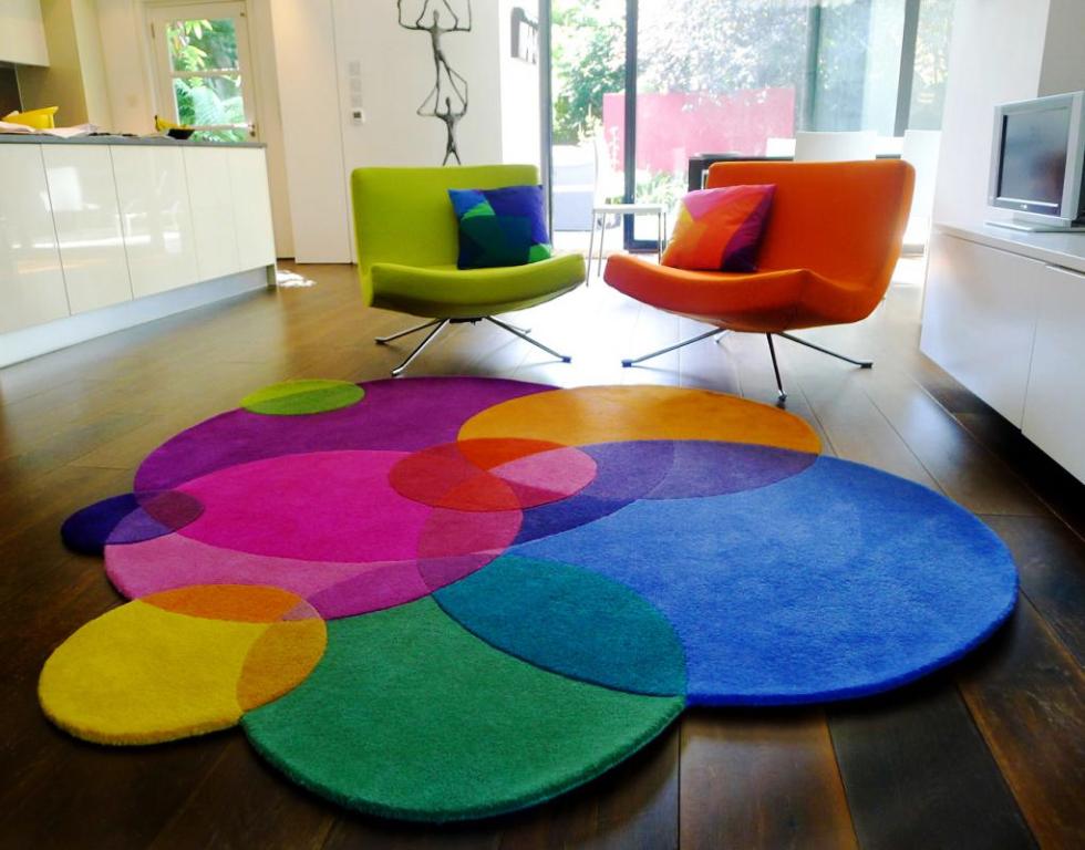 30 Colorful Rugs To Update Your Home Decor