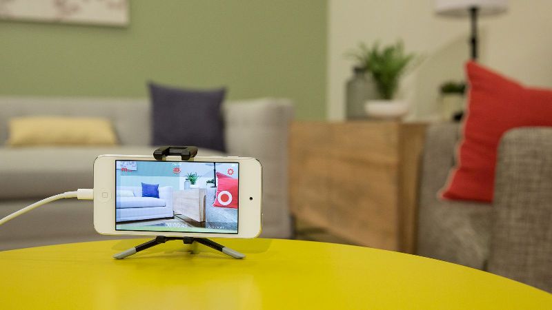 Turn Your Cell Phone into a Connected Camera